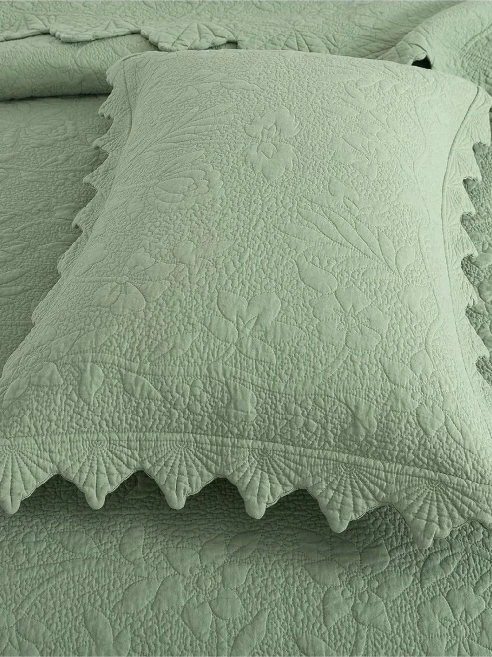 Sage Green king 3 piece Quilted Bedspread Set - Elegant Scalloped Edge